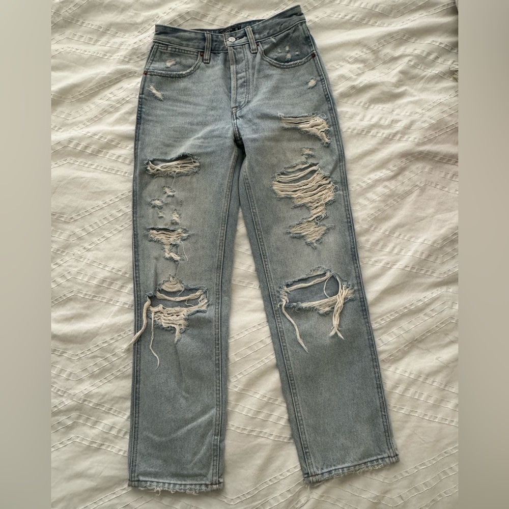 A&F Annie High Rise Ankle Straight Distressed Jean - Light Wash - 25